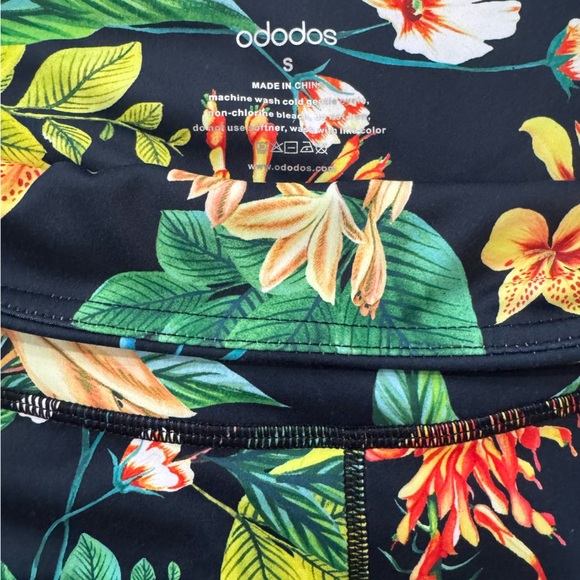 Floral High-Waisted Leggings - Picture 3 of 4